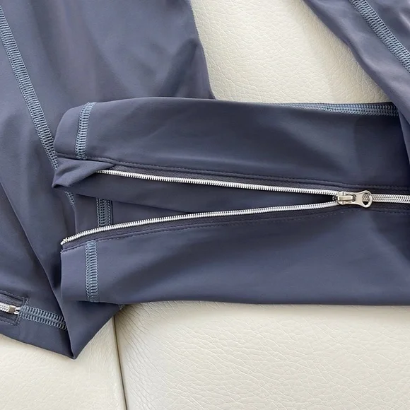 Victoria’s Secret Sport gray leggings size Small - Picture 3 of 6